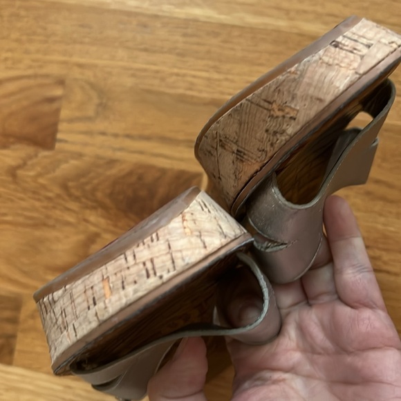 Sam Edelman Reid Silver Wedge Sandals, Size 8.5 - Picture 3 of 7